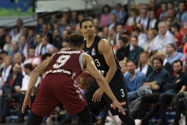 无论是在训 无论是在训