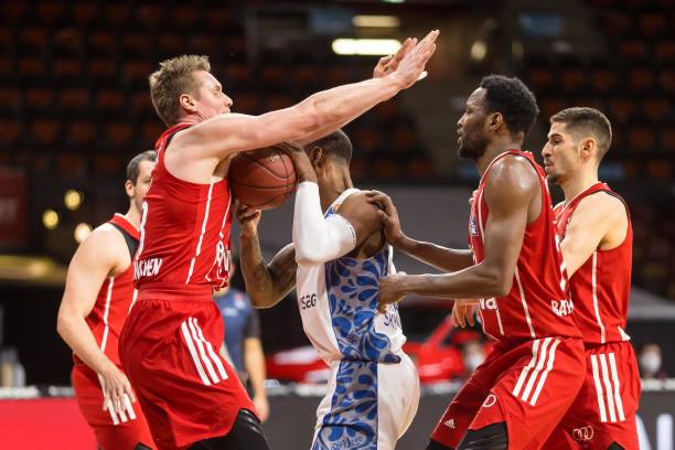 克雷桑通过 克雷桑通过